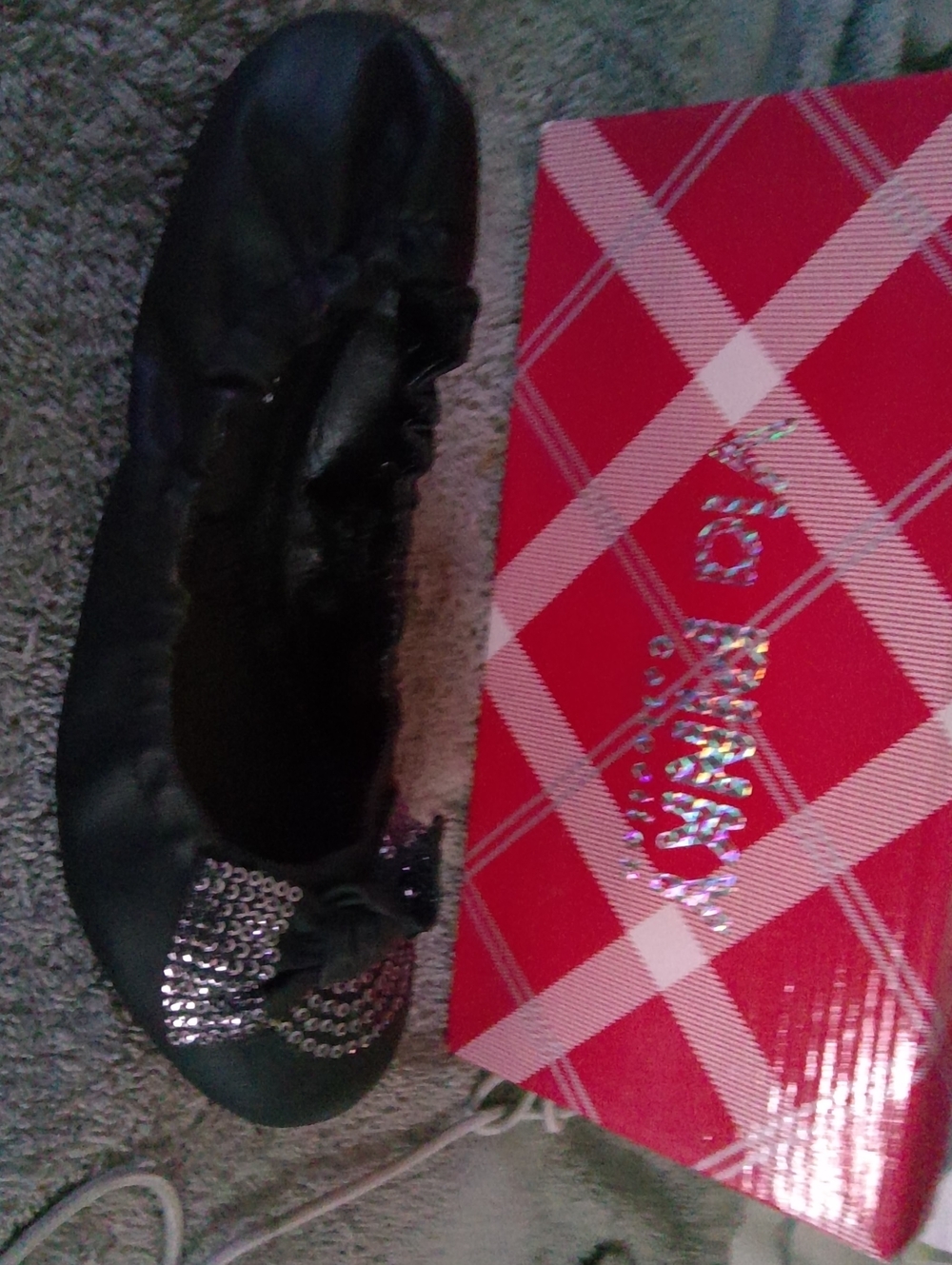 Black Women's Ballet Flat with Decorative Stud Toe